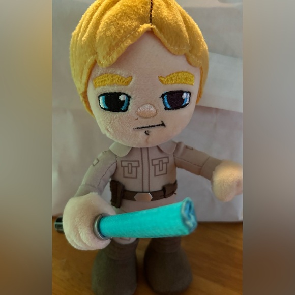 Star Wars Mattel Plush Luke Skywalker with Light Up Lightsaber Collectible - Picture 1 of 2